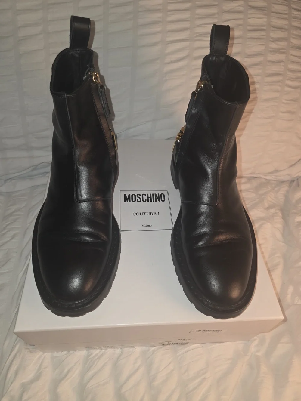 Moschino sleek black